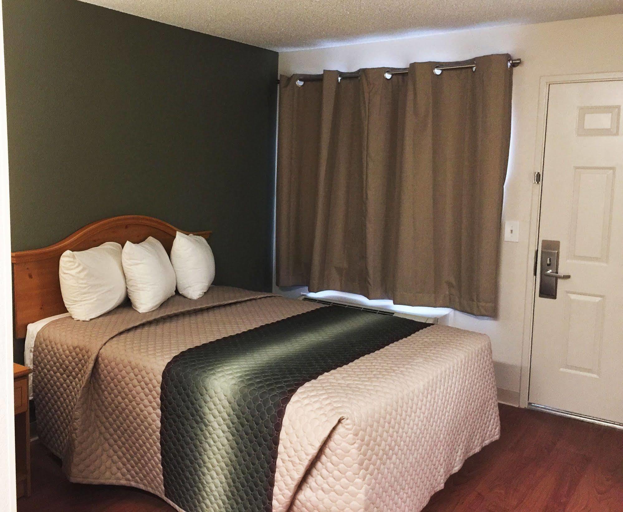 Hometowne - West Oaks - Energy Corridor Motel Houston